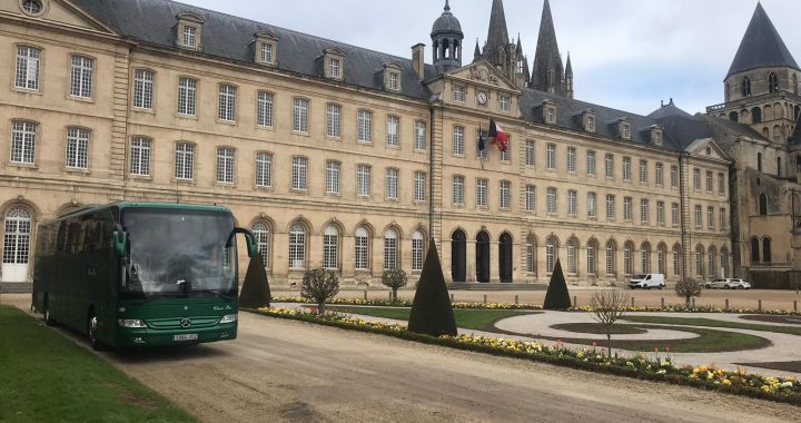 Classic Bus Abadia De Los Hombres De Caen Francia