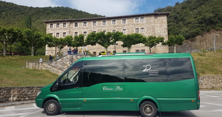 Minibus Classic Bus Monasterio Liebana Cantabria